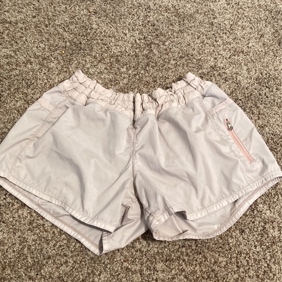 Womens Pink lululemon shorts - Picture 2 of 4